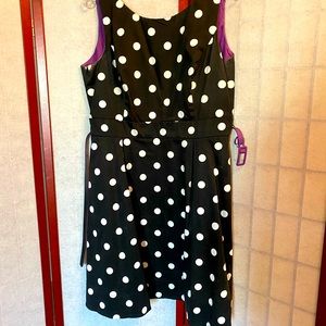 Polkadot dress with pockets!